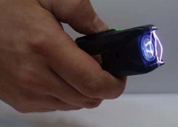 В центре Николаева «Daewoo Sens» угнали с помощью электрошокера