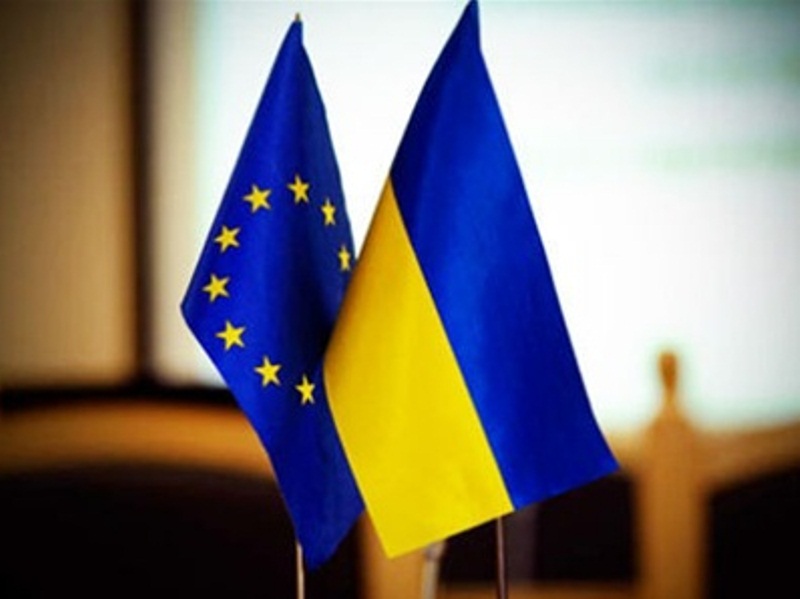 Экс-комиссар ЕС: Западные политики не намерены принуждать Москву возвращать Украине Крым 1