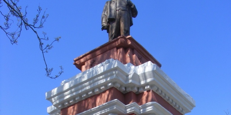 Николаевские коммунисты пошли к другому Ленину