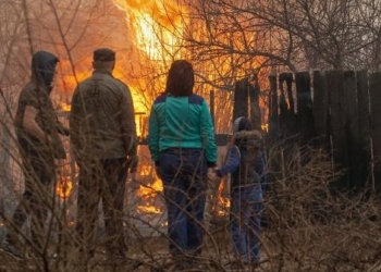 Число погибших в пожарах на юге Сибири достигло 15 человек