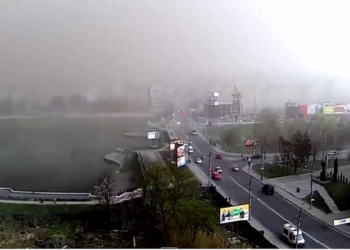 Вчера Хмельницкую область накрыла песчаная буря (видео)