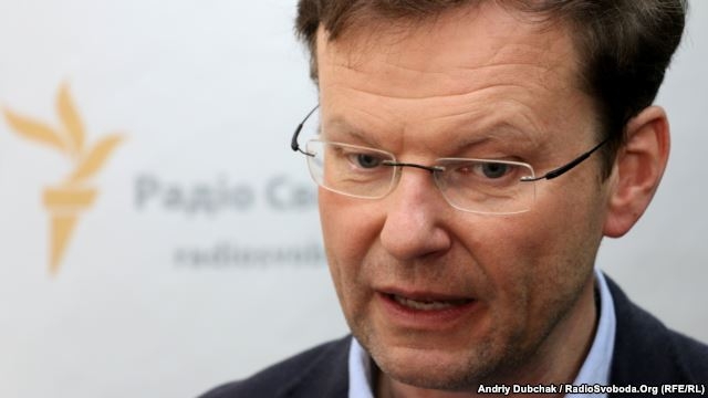 Плохой сигнал. Немецкий юрист уходит из правительства из-за Яценюка