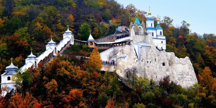 Мэры городов Донецкой области проводят секретную встречу в Святогорске