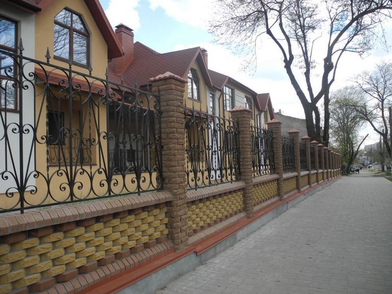 Таун-хаус на ул.Чкалова в г.Николаеве получился красивый, но совершенно незаконный 1
