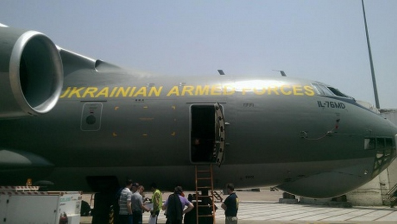Из Непала украинцев все-таки заберет самолет Минобороны. Но другой? 1