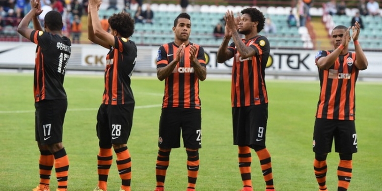 «Шахтер» в бою с «Карпатами» вышел в Лигу чемпионов, «Днепр» будет штурмовать Лигу Европы