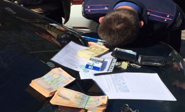 Верховная Рада разрешила использовать в суде как доказательство видео – и аудиофиксацию взяточничества чиновников