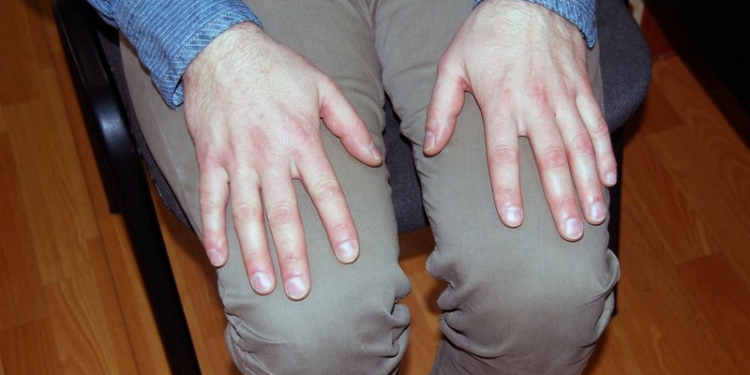 За деревом от правоохранителей не спрячешься: вора из Центрального района сотрудники ГСО задержали в Ленинском