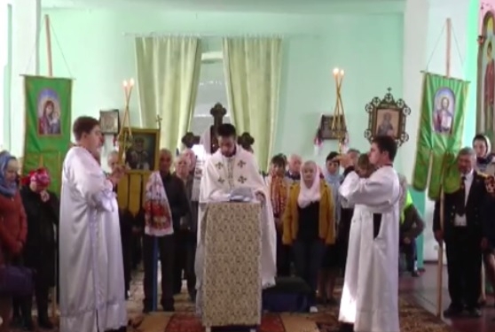 В Херсонской области священник не захотел молиться за бойцов АТО. А люди не захотели такого священника