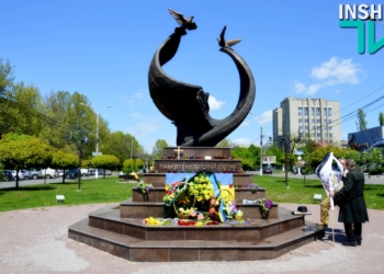 Примириться и простить: у памятника Небесной Сотне состоялся Молебен за мир в Украине