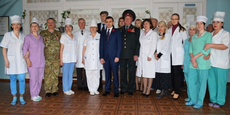 Все внимание – ветеранам: руководители Николаева и области поздравили ветеранов в областном госпитале инвалидов войны