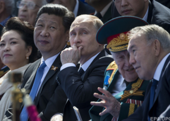 Парад Победы в Москве: избранные кадры и украинская версия