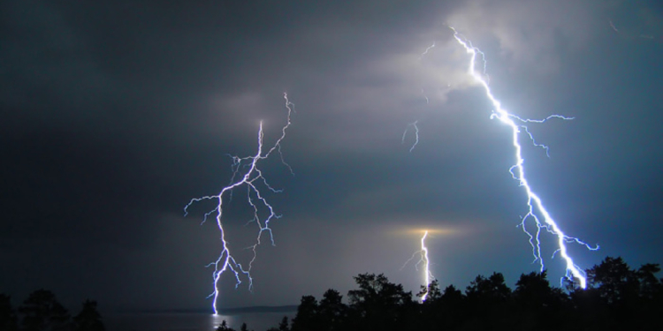 В части Украины на смену жаре придут грозы – Укргидрометцентр