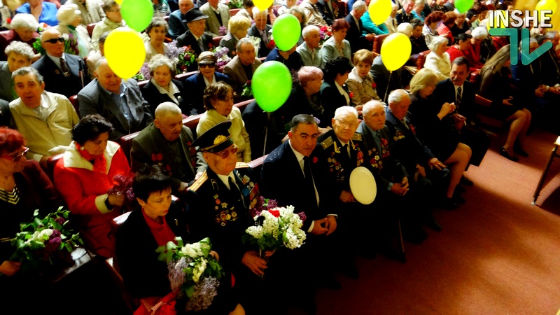 Мэр Николаева спел о ветеранах 15
