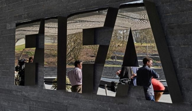 ФИФА отстранила 11 подозреваемых по делу о коррупции