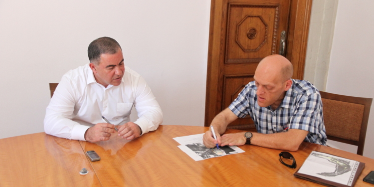 Неожиданно. Оказывается, городской пляж “Стрелка” находится на балансе… “Николаевской ритуальной службы”