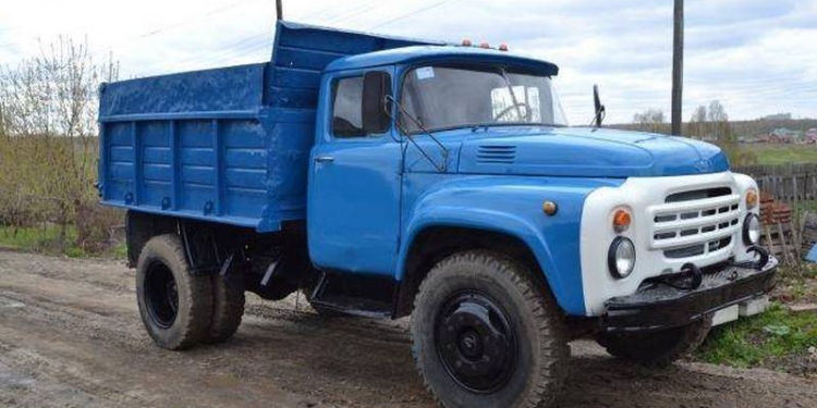 В Матвеевке стартовала акция «Правильный ЗИЛ» – в поддержку честных возчиков мусора