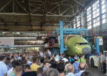 Кабмин передал ГП “Антонов” в состав “Укроборонпрома”