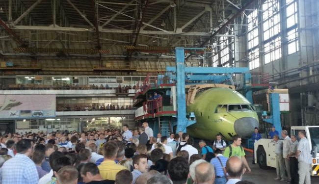 Кабмин передал ГП “Антонов” в состав “Укроборонпрома”