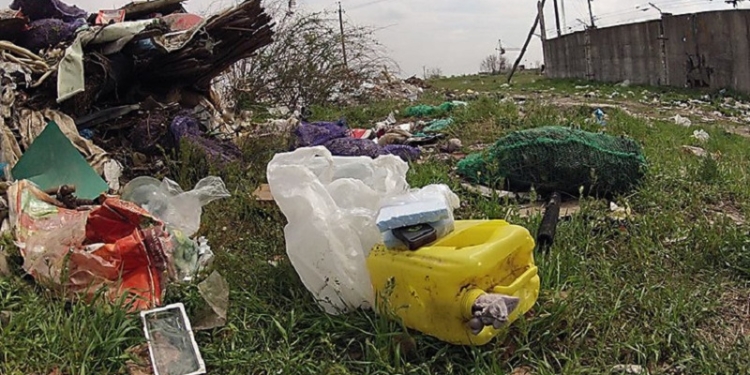Зачем дешевле, когда можно дороже? В Заводском районе предпочли возчика мусора, чьи услуги на 1 млн.грн. дороже