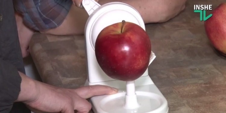 “Жертва рекламы”. Яблокочистка «Серпантин» и пальчиковые овощечистки