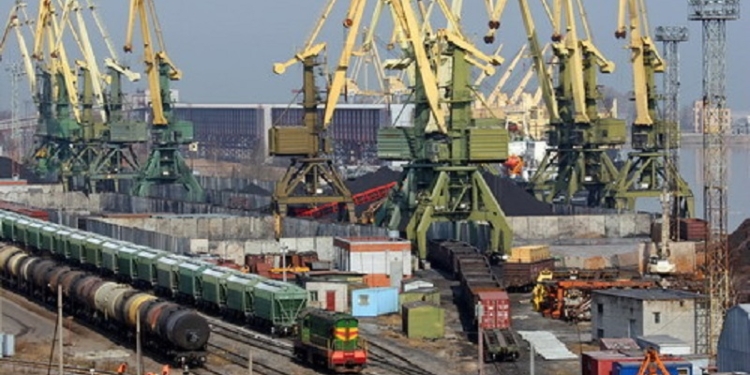 Бунт на причале: николаевские портовики хотят профессионала, а не основателя первого в Николаеве ночного клуба