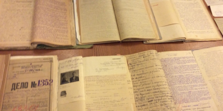 СБУ передала Меджлису архивы НКВД о пытках крымских татар