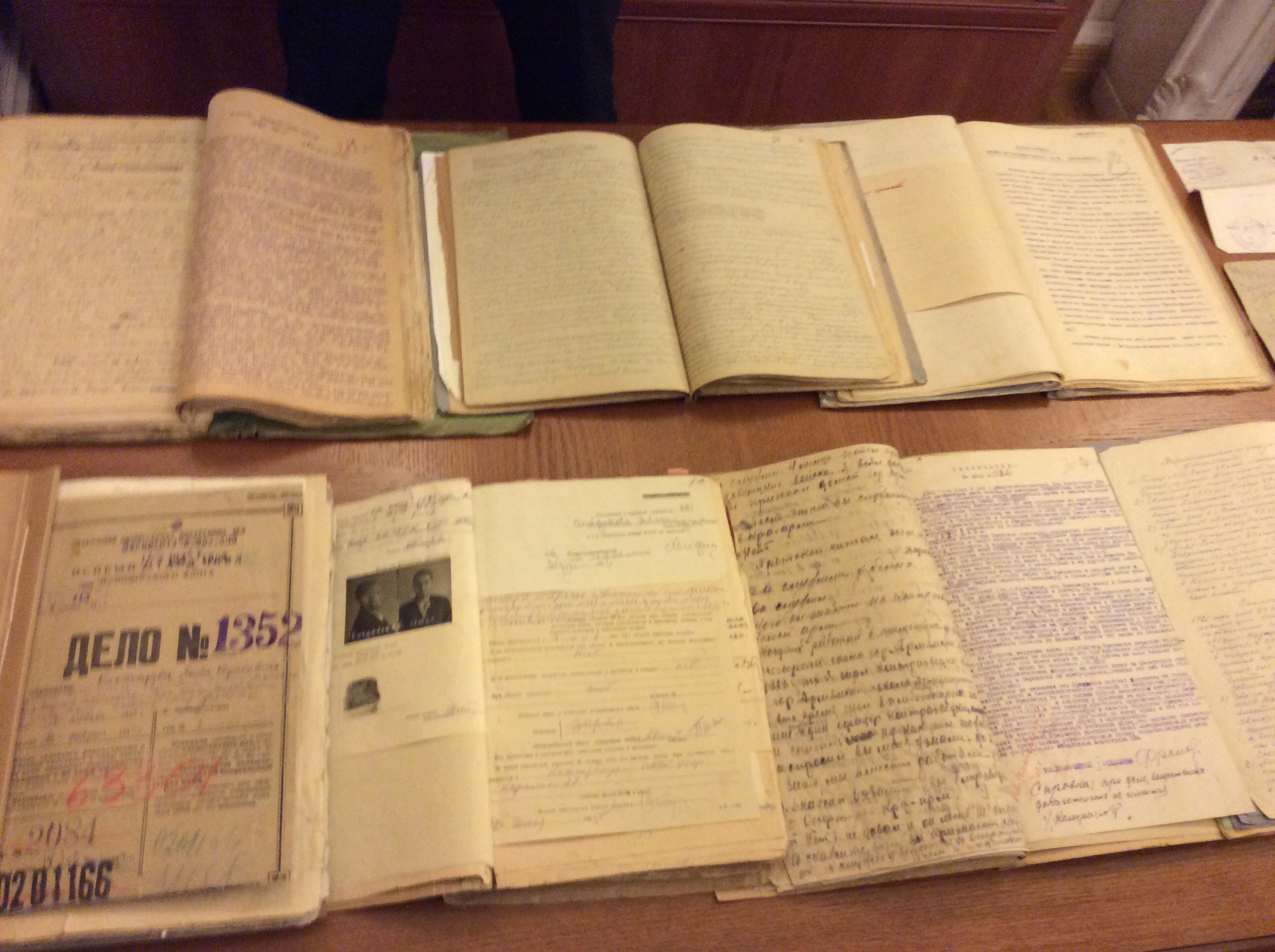 СБУ передала Меджлису архивы НКВД о пытках крымских татар