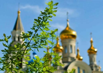 Сегодня – Троица, один из главных православных праздников. Нужно молиться и вязать венки, нельзя работать и купаться