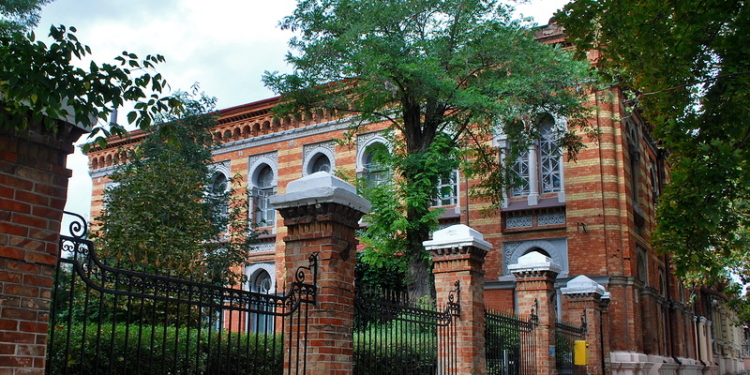 В Николаеве повредили Водолечебницу. За деньги