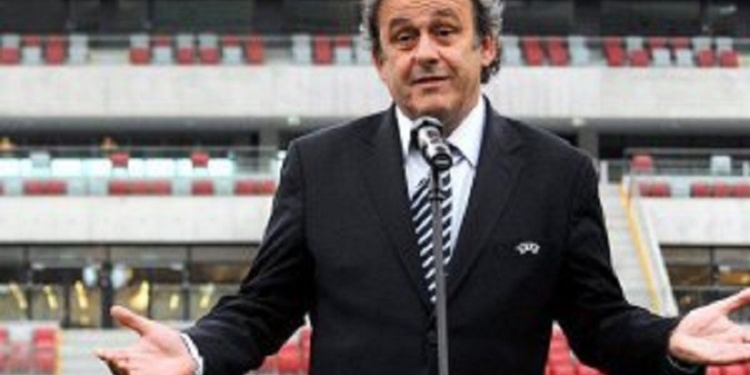 Платини не хочет бойкотировать футбольный чемпионат мира в России