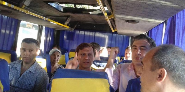 Саакашвили с министром экологии съездили на маршрутке в Затоку – открывать «самую большую набережную Европы»