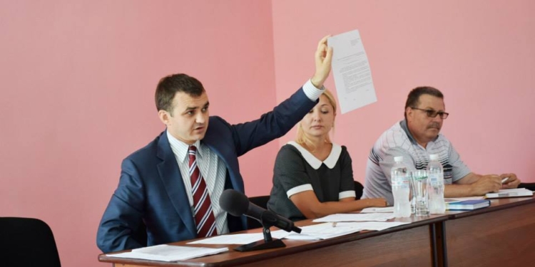 Предприниматели Коблево заявили, что власти на побережье нет, а риторика прежняя. Губернатор пригрозил сельскому голове