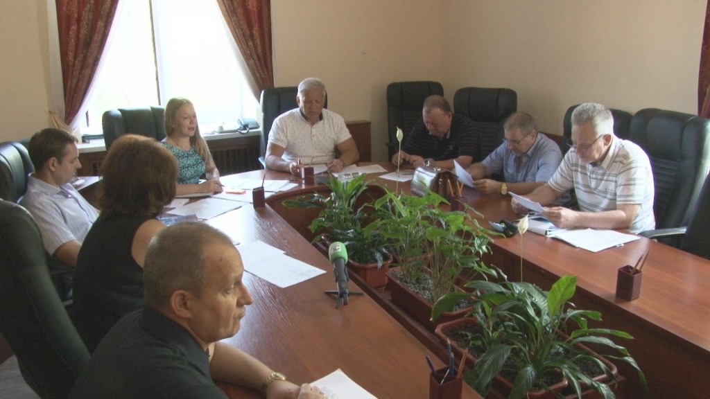 Депутаты Николаевского горсовета осудили «кнопкодавство» на сессиях, но порекомендовали и мэру не нарушать регламент 1