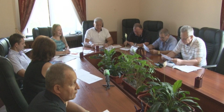 Депутаты Николаевского горсовета осудили «кнопкодавство» на сессиях, но порекомендовали и мэру не нарушать регламент