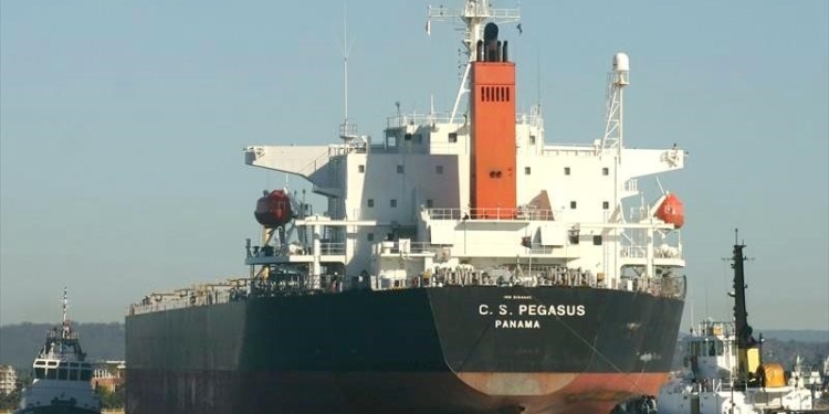 Лоцманская проводка повышенной сложности: балкер «Glory Pegasus» проведен по БДЛК и поставлен на ремонт в док николаевского завода «Океан»