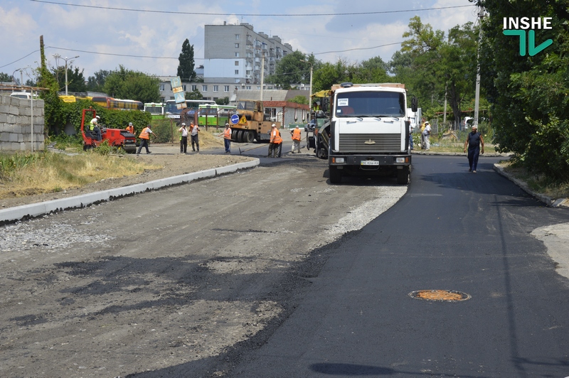 Гранатуров проинспектировал ремонт дорог на улицах Водопроводная и Дачная 16