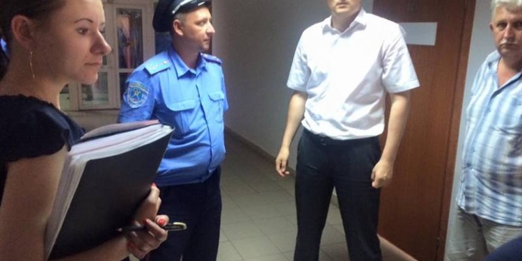 Николаевский «ОппоБлок» заявляет о том, что на Игоря Дятлова набросились с камнями и кулаками