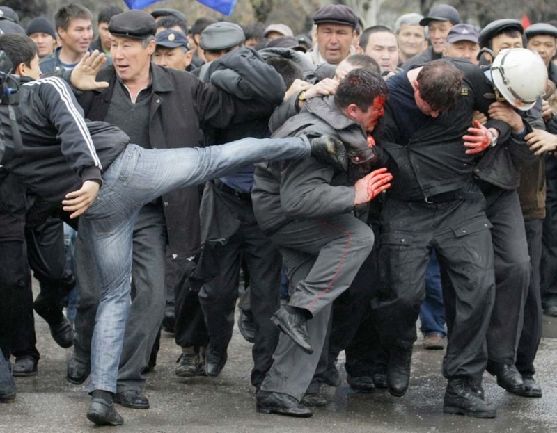 В Запорожье задержали 28-летнего николаевца, причастного к массовым беспорядкам в Харькове в апреле прошлого года 1