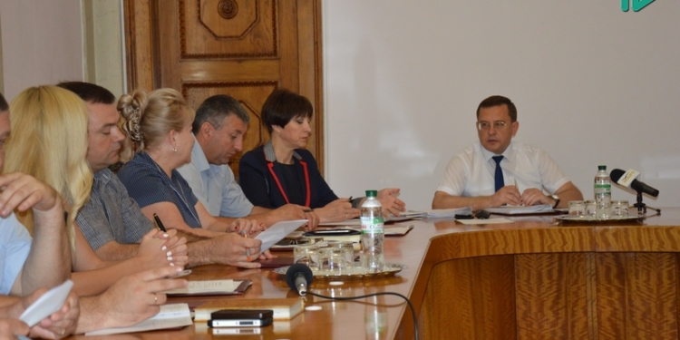 Николаевский исполком запретил продажу алкоголя военным в городе на период проведения АТО