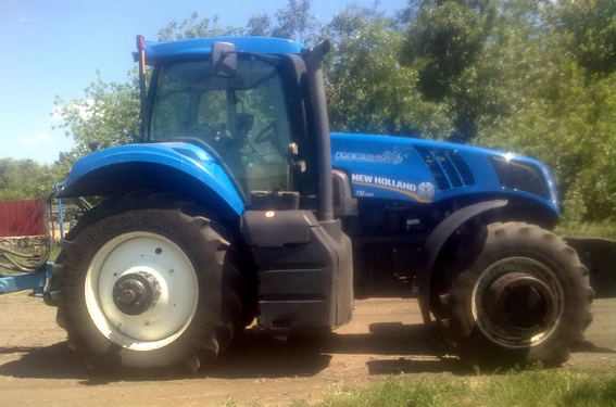 Парень с детства мечтал быть трактористом. Вырос – и угнал трактор