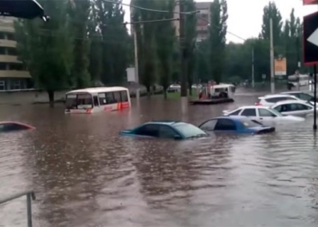 В ближайшие часы в Сочи ожидаются смерчи