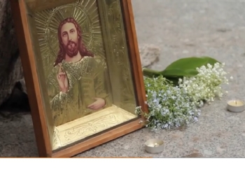 “Господи, сокруши самозванца”. Неожиданный молебен в Петербурге