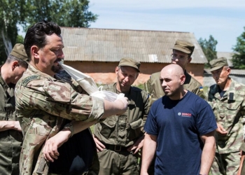 Бойцы Николаевского полка Нацгвардии и медикаменты получили, и знания по медподготовке освежили