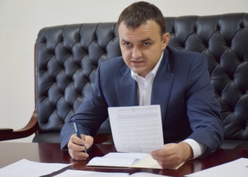 «Возмутительно, что представители ГАИ не контролируют проезд большегрузного транспорта днем» – Вадим Мериков