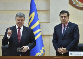 Порошенко уже хвалит Саакашвили и “возлагает большие надежды”