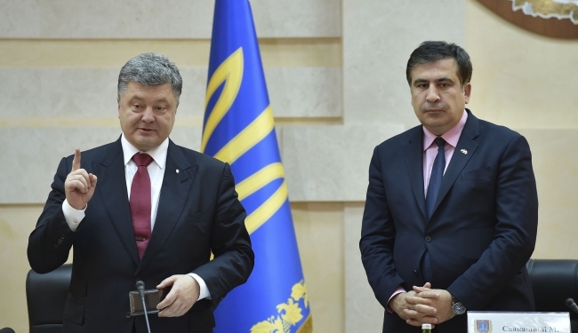 Порошенко уже хвалит Саакашвили и “возлагает большие надежды”