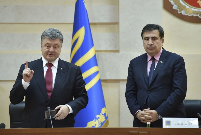 Порошенко уже хвалит Саакашвили и "возлагает большие надежды" 1