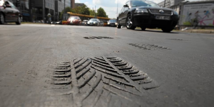 “Укравтодор” запретил грузовикам ездить днем