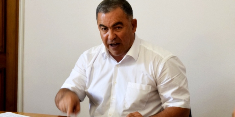 «Фишки политические устраивать никому не позволю!» – Гранатуров пришел в ярость от текста выступления по рекламе представителя Госпредпринимательства